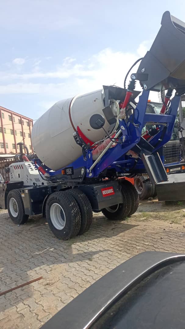 Oceanic concrete mixer truck