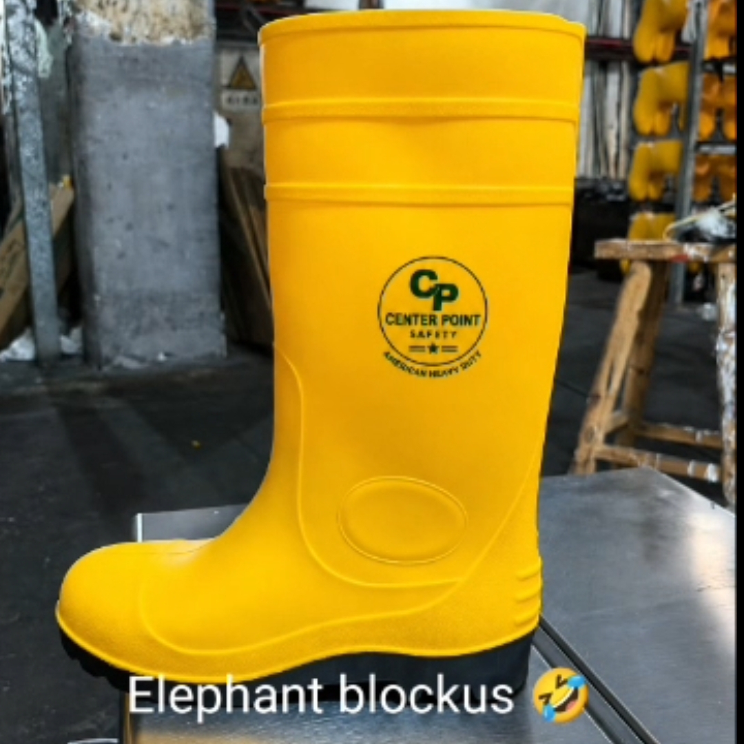 Center point safety rain boots